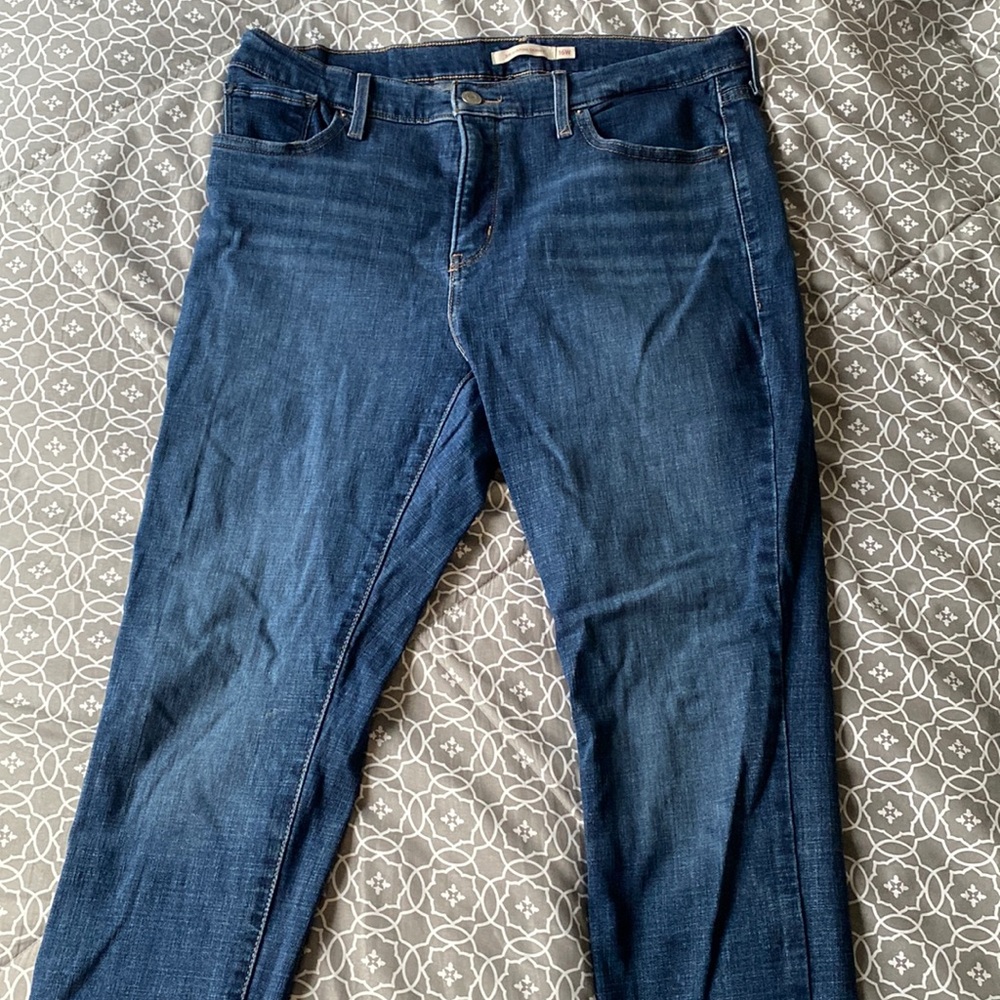 Levi’s size 16w Shaping Skinny Jeans